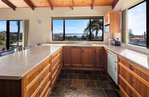 Scotts Head House | 180 degree Ocean Views