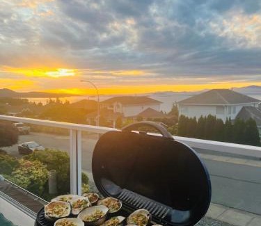 Regional District of Nanaimo Villa | 180 Degree ocean view home