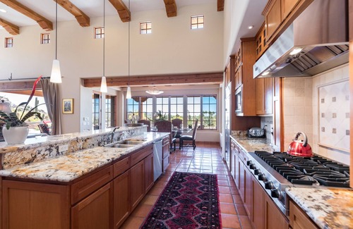 Carefree House | 180-degree Sweeping Views at Southwestern Masterpiece near The Boulders