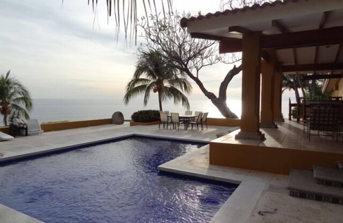 Tamanique House | 180 Degrees Of Spectacular Cliff Ocean Views