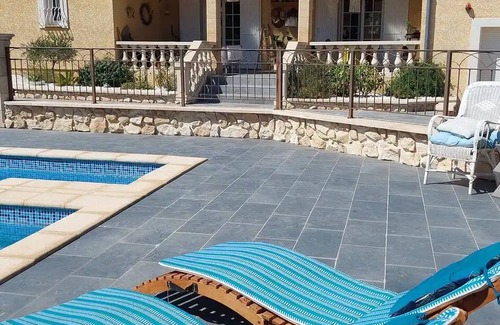 Saint-Victor-des-Oules House | 180 m² House ∙ 5 bedrooms ∙ 10 guests