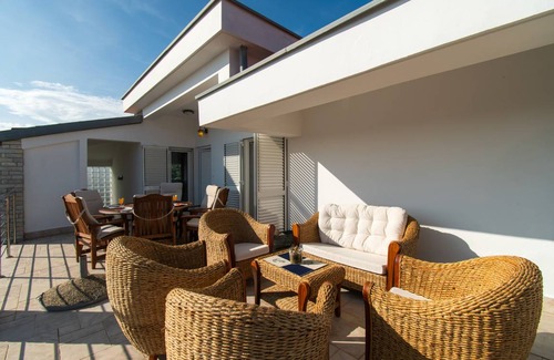 Murter Apartment | 180 m² Apartment ∙ 3 bedrooms ∙ 6 guests