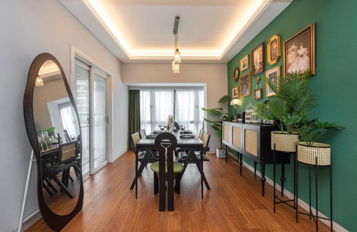 Longhua District Apartment | 180 m² Apartment ∙ 5 bedrooms ∙ 8 guests