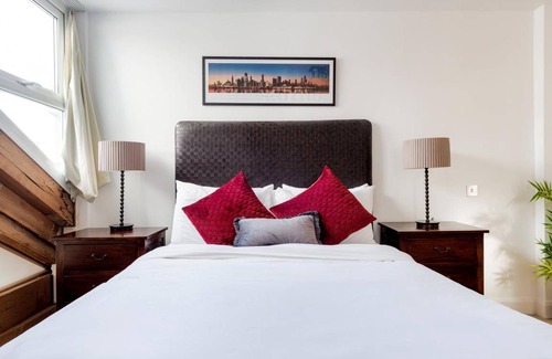 St Luke's Apartment | 180 m² Apartment ∙ 3 bedrooms ∙ 6 guests
