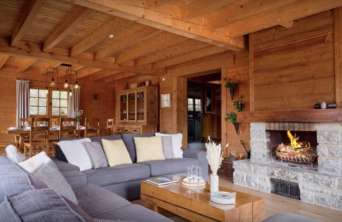 Manigod Ski Chalet | 180 m² Chalet ∙ 5 bedrooms ∙ 8 guests