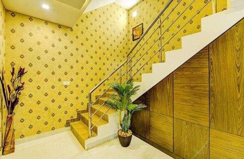 Vadapalani Hotel | 180 m² Hotel ∙ 2 guests