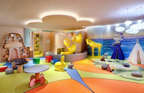 Yueyanglou District Hotel | 180 m² Hotel ∙ 127 guests