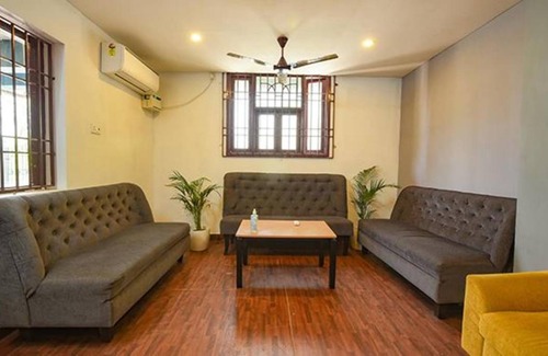 Thoraipakkam Hotel | 180 m² Hotel ∙ 3 guests