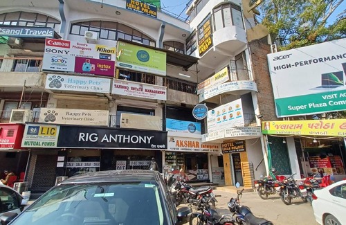 Vastrapur Hotel | 180 m² Hotel ∙ 4 guests