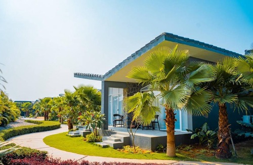 Halol Hotel | 180 m² Hotel ∙ 4 guests