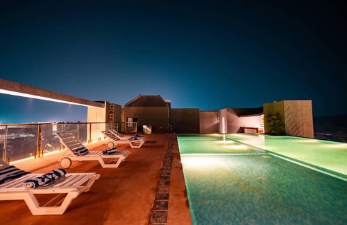 Halol Hotel | 180 m² Hotel ∙ 4 guests