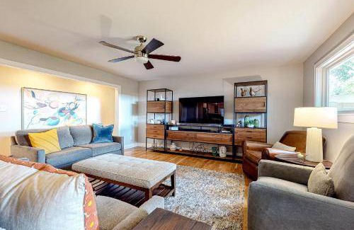 Brentwood House | 180 m² House ∙ 2 bedrooms ∙ 4 guests