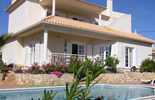 Gale House | 180 m² House ∙ 3 bedrooms ∙ 6 guests
