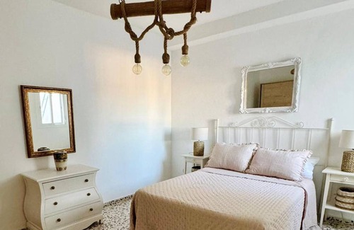 Almayate Bajo House | 180 m² House ∙ 3 bedrooms ∙ 5 guests
