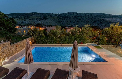 Srinjine House | 180 m² House ∙ 4 bedrooms ∙ 8 guests