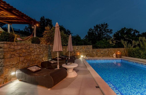Srinjine House | 180 m² House ∙ 4 bedrooms ∙ 8 guests