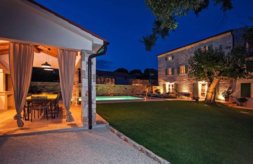 Mrgani House | 180 m² House ∙ 4 bedrooms ∙ 8 guests