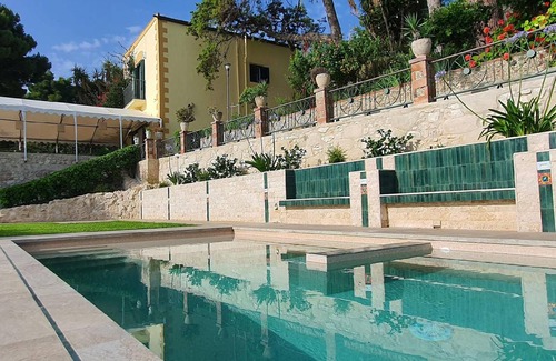 Alcamo House | 180 m² House ∙ 4 bedrooms ∙ 12 guests