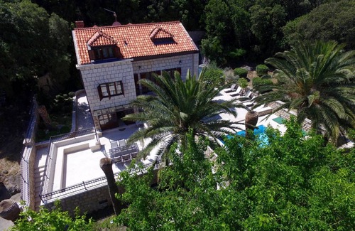 Babin Kuk House | 180 m² House ∙ 5 bedrooms ∙ 9 guests