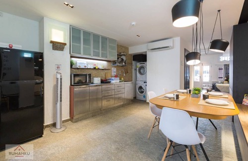 Downtown George Town House | 180 m² House ∙ 5 bedrooms ∙ 12 guests