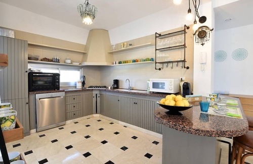 Partinico House | 180 m² House ∙ 6 bedrooms ∙ 14 guests