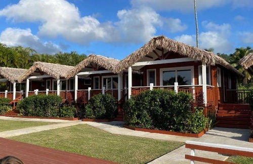Rarotonga Resort | 180 m² Resort ∙ 4 bedrooms ∙ 8 guests