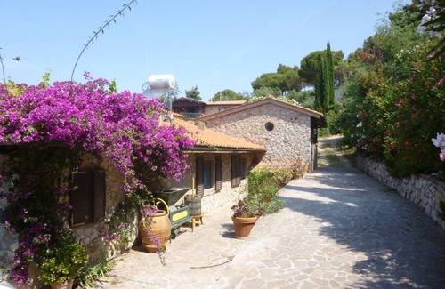 Capoliveri Villa | 180 m² Villa ∙ 3 bedrooms ∙ 8 guests