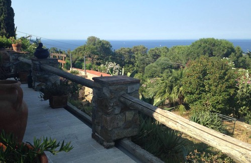 Capoliveri Villa | 180 m² Villa ∙ 3 bedrooms ∙ 8 guests