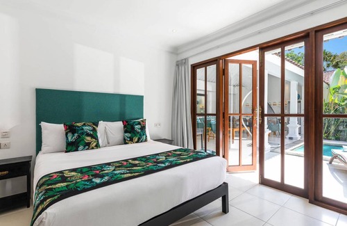 Central Seminyak Villa | 180 m² Villa ∙ 3 bedrooms ∙ 6 guests