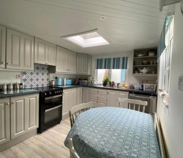 Dungarvan House | 1800's Cosy Cottage in Dungarvan