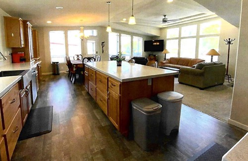 Winchester Bay House | 1800 sq ft New Home within 2 blocks of sand dunes, Umpqua River, marina, & town