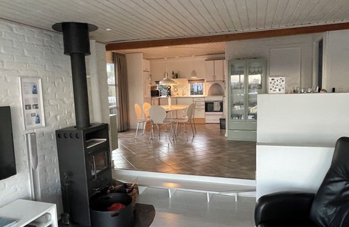 Aabenraa House | 180° sea view, close to the beach, 6 pers./3 rooms, WLAN, all year round, fenced garden