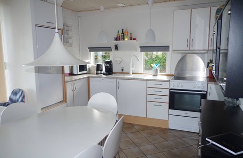 Aabenraa House | 180° sea view, close to the beach, 6 pers./3 rooms, WLAN, all year round, fenced garden