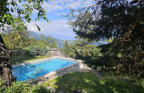 Anzere Apartment | 180° view - At the foot of the slopes - Typical and alpine