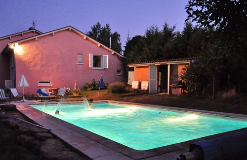 Curis-au-Mont-d'Or House | 180m2 house with large calm swimming pool and view