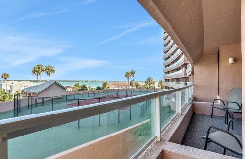 Sand Key Condo | 181 m² Condo ∙ 2 bedrooms ∙ 6 guests