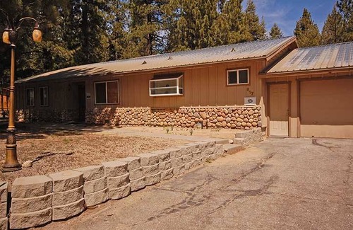 Tahoe Island House | 181 m² House ∙ 5 bedrooms ∙ 12 guests