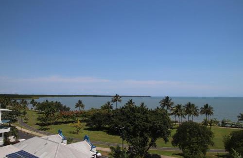 Cairns North Apartment | 181 The Esplanade