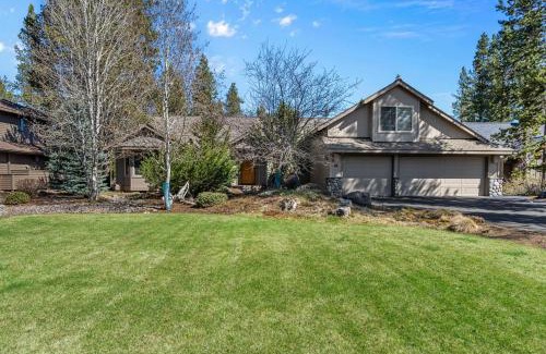 Deer Park House | 18122Maury