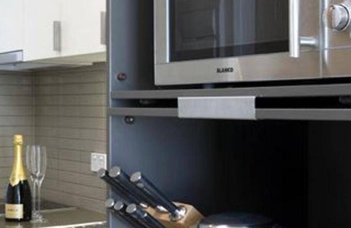 Brighton Apartment | 183 m² Serviced apartment ∙ 3 bedrooms ∙ 10 guests