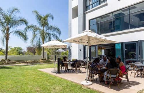 Pretoria Apartment | 184 m² Apartment ∙ 2 bedrooms ∙ 4 guests