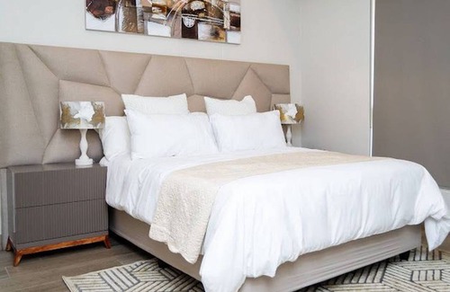 Pretoria Apartment | 184 m² Apartment ∙ 2 bedrooms ∙ 4 guests