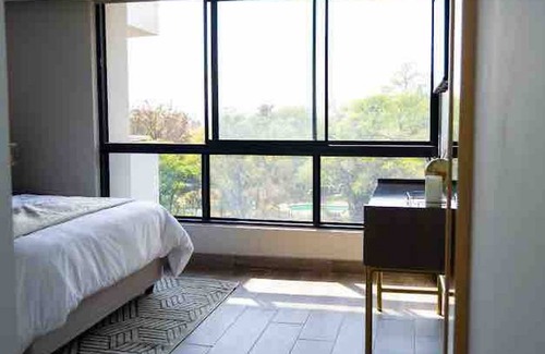 Pretoria Apartment | 184 m² Apartment ∙ 2 bedrooms ∙ 4 guests