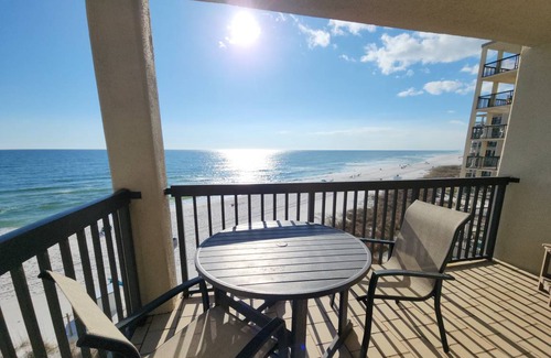 Sunnyside Condo | 184 m² Condo ∙ 3 bedrooms ∙ 8 guests