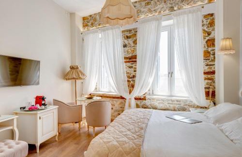 Ermoupoli House | 1844 Suites Syros