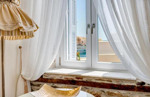 Ermoupoli House | 1844 Suites Syros