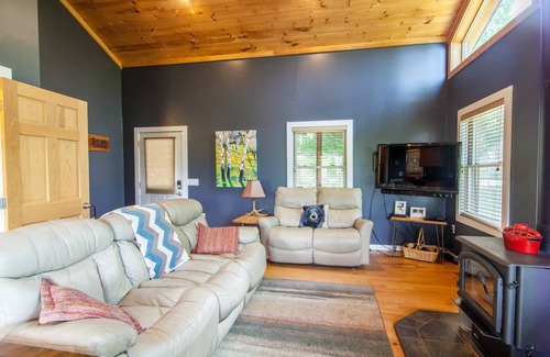 Lenoir Cabin | 185 m² Cabin ∙ 3 bedrooms ∙ 8 guests