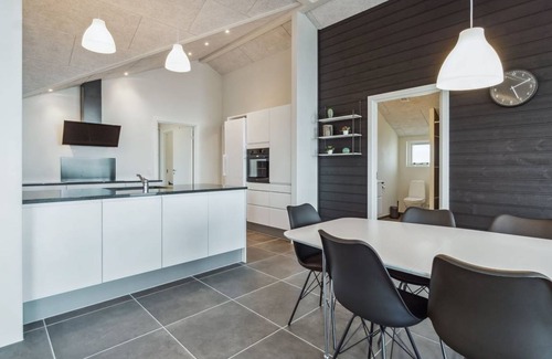Grønninghoved Strand House | 185 m² House ∙ 1 bedroom ∙ 10 guests