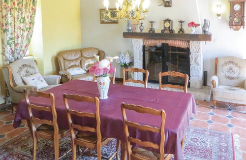 Juigne-sur-Sarthe House | 185 m² House ∙ 4 bedrooms ∙ 9 guests