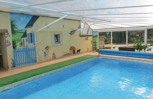 Juigne-sur-Sarthe House | 185 m² House ∙ 4 bedrooms ∙ 9 guests
